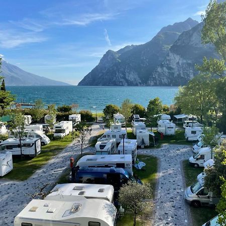Al Lago Camping & Rooms Riva Zewnętrze zdjęcie